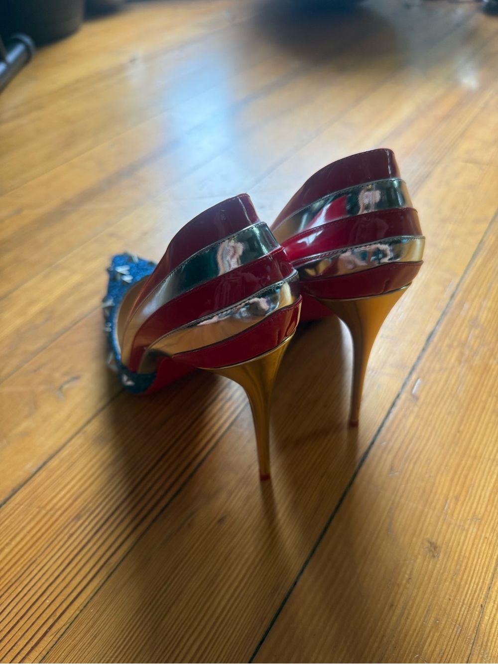 *RARE* Christian Louboutin USA Star-Embellished Pointed Pumps Heel - Picture 5 of 7